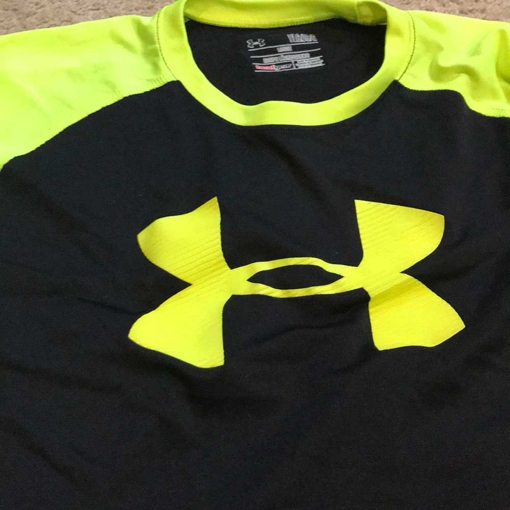 Under armour long sleeve 9/10 condition